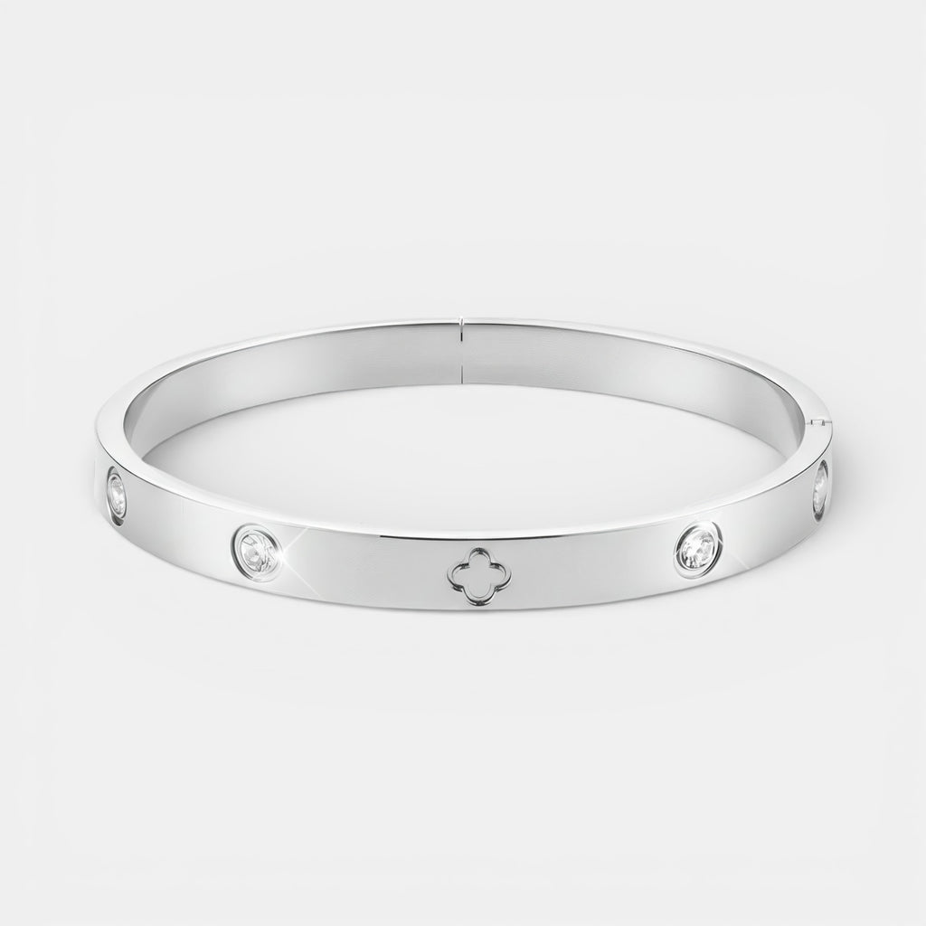 Noviqlo | Clover Detail Bangle Bracelet
